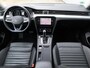 Volkswagen Passat Variant GTE 1.4 TSI PHEV 218PK | Panodak | Vol Leer | Keyless | Camera | Getint Glas | Klasse 3 | Trekhaak |