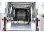 Volkswagen Crafter 35 2.0 TDI L3H2 Highline Adaptieve Cruise, Camera, Carplay, Clima, LED, Stoelverwarming, Multimedia, Sensoren, Uniek!