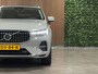 Volvo XC60 T6 AWD Recharge Plus Bright | Trekhaak | Adaptieve Cruise Control | Stoel en Stuurwielverwarming | Schuifdak | Pilot Assist | BLIS Dode Hoek Detectie | Elektrische voorstoelen geheugen | Lederen bekleding | Zitting verlenging voorstoelen | 19 Inch | Google Infotainment | Keyless Drive | Parkeersensoren voor+achter | Privacy Glass | Elektrisch bedienbare achterklep | DAB Radio | Apple Carplay/Android Auto | Draadloos telefoon opladen | Volvo On Call met mobiele App functie | Vapour Grey Metallic |