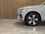 Volvo XC60 T6 AWD Recharge Plus Bright | Trekhaak | Adaptieve Cruise Control | Stoel en Stuurwielverwarming | Schuifdak | Pilot Assist | BLIS Dode Hoek Detectie | Elektrische voorstoelen geheugen | Lederen bekleding | Zitting verlenging voorstoelen | 19 Inch | Google Infotainment | Keyless Drive | Parkeersensoren voor+achter | Privacy Glass | Elektrisch bedienbare achterklep | DAB Radio | Apple Carplay/Android Auto | Draadloos telefoon opladen | Volvo On Call met mobiele App functie | Vapour Grey Metallic |