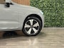 Volvo XC60 T6 AWD Recharge Plus Bright | Trekhaak | Adaptieve Cruise Control | Stoel en Stuurwielverwarming | Schuifdak | Pilot Assist | BLIS Dode Hoek Detectie | Elektrische voorstoelen geheugen | Lederen bekleding | Zitting verlenging voorstoelen | 19 Inch | Google Infotainment | Keyless Drive | Parkeersensoren voor+achter | Privacy Glass | Elektrisch bedienbare achterklep | DAB Radio | Apple Carplay/Android Auto | Draadloos telefoon opladen | Volvo On Call met mobiele App functie | Vapour Grey Metallic |