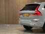 Volvo XC60 T6 AWD Recharge Plus Bright | Trekhaak | Adaptieve Cruise Control | Stoel en Stuurwielverwarming | Schuifdak | Pilot Assist | BLIS Dode Hoek Detectie | Elektrische voorstoelen geheugen | Lederen bekleding | Zitting verlenging voorstoelen | 19 Inch | Google Infotainment | Keyless Drive | Parkeersensoren voor+achter | Privacy Glass | Elektrisch bedienbare achterklep | DAB Radio | Apple Carplay/Android Auto | Draadloos telefoon opladen | Volvo On Call met mobiele App functie | Vapour Grey Metallic |