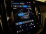Volvo XC60 T8 AWD Recharge Polestar Long Range | Harman Kardon | Schuifdak | 455pk | Adaptieve Cruise Control | 21 Inch | Stoel en Stuurwielverwarming | Google Infotainment | Standkachel met Volvo On Call App | Full LED meesturende koplampen | Pilot Assist | Parkeercamera | Elektrische voorstoelen geheguen | Contourstoelen met wit stiksel en bies | Zitting verlenging voorstoelen | Lederen dashboard | Gelamineerde/geluidwerende zijruiten | Keyless Drive | Parkeersensoren voor+achter | Privacy Glass | Elektrisch bedienbare achterklep | DAB Radio | Apple Carplay/Android Auto | Draadloos telefoon opladen | Volvo On Call met mobiele App functie | Silver Dawn Metallic | Unieke kenmerken Polestar Engineered: