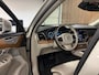 Volvo XC90 T8 AWD Recharge Inscription Long Range | Bowers & Wilkins | 360° Camera | Birch light! | 455pk | Adaptieve Cruise Control | Stoelverwarming voor+achter | Stuurwielverwarming | Full LED Meesturende koplampen | Pilot Assist | BLIS Dode Hoek Detectie | Elektrische voorstoelen geheugen | Lederen bekleding | Zitting verlenging voorstoelen | Lederen dashboard | 22 Inch | Keyless Drive | Parkeersensoren voor+achter | Privacy Glass | Elektrisch bedienbare achterklep | 7-Persoons | 4-Zone Climate Control | Geïntegreerde zongordijnen achterportieren | Verlichte instaplijsten | Draadloos telefoon opladen | DAB Radio | Apple Carplay/Android Auto | Volvo On Call met mobiele App functie | Birch Light Metallic met Blond lederen interieur |