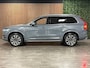 Volvo XC90 T8 AWD Recharge Inscription | Trekhaak | All Season banden | 360° Camera | Head-Up Display | Harman Kardon | Adaptieve Cruise Control | Standkachel met Volvo On Call App | Stoelverwarming voor+achter | Stuurwielverwarming | Full LED Meesturende koplampen | Pilot Assist | BLIS Dode Hoek Detectie | Elektrische voorstoelen geheugen | Lederen bekleding | Zitting verlenging voorstoelen | Gelamineerde/geluidwerende zijruiten | 20 Inch | Keyless Drive | Parkeersensoren voor+achter | Privacy Glass | Elektrisch bedienbare achterklep | Geïntegreerde zongordijnen achterportieren | 7-Persoons | 4-Zone Climate Control | Draadloos telefoon opladen | DAB Radio | Apple Carplay/Android Auto | Thunder Grey Metallic |