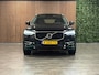 Volvo XC60 T8 AWD Recharge Momentum Pro | Trekhaak | Adaptieve Cruise Control | Schuifdak | Standkachel met Volvo On Call App | Stoelverwarming voor+achter | Stuurwielverwarming | Full LED Meesturende koplampen | Pilot Assist | BLIS Dode Hoek Detectie | Lederen bekleding | Zitting verlenging voorstoelen | 18 Inch | Keyless Drive | Privacy Glass | Elektrisch bedienbare achterklep | Alarm Klasse III | Apple Carplay/Android Auto |