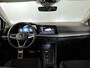 Volkswagen Golf 1.0 eTSI Life Active 110 pk Automaat (DSG) | Verlengde garantie | Navigatie | Parkeersensoren | Achteruitrijcamera | Autom. airco (3 zones) | Stoelverwarming |
