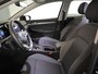 Volkswagen Golf 1.0 eTSI Life Active 110 pk Automaat (DSG) | Verlengde garantie | Navigatie | Parkeersensoren | Achteruitrijcamera | Autom. airco (3 zones) | Stoelverwarming |
