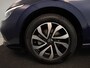 Volkswagen Golf 1.0 eTSI Life Active 110 pk Automaat (DSG) | Verlengde garantie | Navigatie | Parkeersensoren | Achteruitrijcamera | Autom. airco (3 zones) | Stoelverwarming |