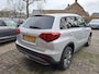 Suzuki Vitara 1.0 Boosterjet Select. 1ste eigenaar, dealer onderhouden. Zeer netje en luxe o.a. camera, navi, stoelverwarming etc.