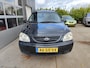 Kia Carens 1.6-16V LX