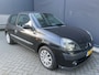 Renault Clio 1.2-16V Dynamique Airco - Radio/cd speler - Elektrische ramen - Weinig km - Nieuwe apk tot maart 2027 - Zo meenemen
