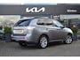 Mitsubishi Outlander 2.0 PHEV instyle+ Navigatie | Camera | Leder | Panoramadak | Keyless Go | 18" LMV!