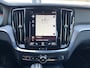Volvo V60 2.0 T4 R-Design Leder Stoelverwarming Stuurwielbediening Parkeersensoren voor en achter Apple carplay Airco Cruise controle R-line Elektrische achterklep