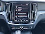 Volvo V60 2.0 T4 R-Design Leder Stoelverwarming Stuurwielbediening Parkeersensoren voor en achter Apple carplay Airco Cruise controle R-line Elektrische achterklep
