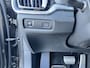 Volvo V60 2.0 T4 R-Design Leder Stoelverwarming Stuurwielbediening Parkeersensoren voor en achter Apple carplay Airco Cruise controle R-line Elektrische achterklep