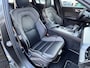 Volvo V60 2.0 T4 R-Design Leder Stoelverwarming Stuurwielbediening Parkeersensoren voor en achter Apple carplay Airco Cruise controle R-line Elektrische achterklep