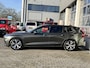 Volvo V60 2.0 T4 R-Design Leder Stoelverwarming Stuurwielbediening Parkeersensoren voor en achter Apple carplay Airco Cruise controle R-line Elektrische achterklep