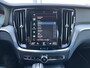 Volvo V60 2.0 T4 R-Design Leder Stoelverwarming Stuurwielbediening Parkeersensoren voor en achter Apple carplay Airco Cruise controle R-line Elektrische achterklep