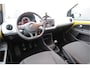 Volkswagen Up! 1.0 BMT 44kw 60pk move up! Navi via Maps & more ,Bleutooth telefoon, Lichtmetalen velgen 17", Led , Cruisecontrol tegen €500,- meerprijs