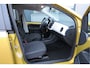 Volkswagen Up! 1.0 BMT 44kw 60pk move up! Navi via Maps & more ,Bleutooth telefoon, Lichtmetalen velgen 17", Led , Cruisecontrol tegen €500,- meerprijs