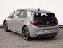 Volkswagen ID.3 First 58 kWh 204pk | Navigatie | Led koplampen | Stoel/stuurverwarming | Trekhaak | Climate control | Adaptive cruise control |