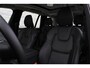 Volvo XC90 T8 Plug-in hybrid AWD Ultra Dark | Panoramadak | Luchtvering | Trekhaak | Premium audio by Bowers & Wilkins | Verwarmbare voorstoelen met massagefunctie | 360 graden camera | Head-up display | Verwarmbare achterbank en stuurwiel |