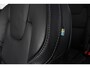 Volvo XC90 T8 Plug-in hybrid AWD Ultra Dark | Panoramadak | Luchtvering | Trekhaak | Premium audio by Bowers & Wilkins | Verwarmbare voorstoelen met massagefunctie | 360 graden camera | Head-up display | Verwarmbare achterbank en stuurwiel |