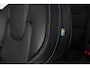 Volvo XC90 T8 Plug-in hybrid AWD Ultra Dark | Panoramadak | Luchtvering | Trekhaak | Premium audio by Bowers & Wilkins | Verwarmbare voorstoelen met massagefunctie | 360 graden camera | Head-up display | Verwarmbare achterbank en stuurwiel |