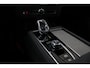 Volvo XC90 T8 Plug-in hybrid AWD Ultra Dark | Panoramadak | Luchtvering | Trekhaak | Premium audio by Bowers & Wilkins | Verwarmbare voorstoelen met massagefunctie | 360 graden camera | Head-up display | Verwarmbare achterbank en stuurwiel |