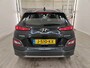 Hyundai Kona Electric 64 kWh EV 204pk Comfort Smart | SOH 100% | Trekhaak voor fietsendrager | Apple CarPlay / Android| Navi | PDC | Camera