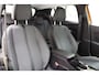 Peugeot e-2008 EV Allure 50 kWh | Apple carplay/Android auto | Parkeercamera | Stoelverwarming | Airco automatisch |