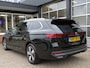 Volkswagen Passat 1.5 eHybrid 204pk Elegance / Trekhaak / Head up / Stoel en stuurverw. / IQ Light / FABRIEKS garantie