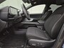 Hyundai Ioniq 6 Connect 77.4 kWh Automaat / Accu SOH 100% / Fabrieksgarantie tot 12-2029 / CCS snellader / All season banden / Head Up Display / Stuur-, Stoel & Achterbankverwarming / warmtepomp / Trekgewicht 1500 kg / Keyless Entry/Start /