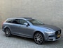 Volvo V90 Cross Country 2.0 D5 235pk | Panoramadak | Leder interieur | 360 camera | Adaptieve cruise | Pilot assit | Head up | Elektrisch wegklapbare trekhaak | BLIS | 20 inch LMV | Stoelverwarming voor&achter | Stuurverwarming | Apple CarPlay / Android Auto | Elektrische achterklep | Volledig onderhouden!