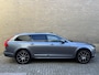 Volvo V90 Cross Country 2.0 D5 235pk | Panoramadak | Leder interieur | 360 camera | Adaptieve cruise | Pilot assit | Head up | Elektrisch wegklapbare trekhaak | BLIS | 20 inch LMV | Stoelverwarming voor&achter | Stuurverwarming | Apple CarPlay / Android Auto | Elektrische achterklep | Volledig onderhouden!