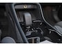 Volvo EX40 Extended Range Ultra 82 kWh - Panorama/schuifdak - IntelliSafe Assist & Surround - 360º Camera - Harman/Kardon audio - Verwarmde voorstoelen & stuur - Parkeersensoren voor & achter - Elektr. bedienb. voorstoelen met geheugen links - Draadloze tel. lader - Warmtepomp - Extra getint glas - 19' LMV