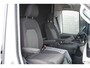 Volkswagen Crafter 2.0 TDI L3H3 EURO 6 - Airco - Cruise - Trekhaak - Camera - € 17.900,- Excl.