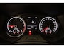 Volkswagen Transporter 2.0 TDI 110pk L2 Dubbele Cabine | 6-zitplaatsen | Betimmering | Trekhaak |  Navigatie (Apple carplay / Android Auto)