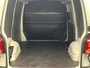 Volkswagen Transporter 2.0 TDI 150pk DSG L1H1 32 | Adaptieve Cruise Control | Navi via Apple Carplay / Android Auto | Achteruitrijcamera | Laadruimte betimmerd |