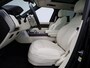 Land Rover Range Rover D300 AWD Auto HSE LUCHTVERING | PANORAMADAK | LEDER | ADAPTIEVE CRUISE | HEAD-UP | MASSAGE | 360 CAMERA | MERIDIAN | DAB | NAVIGATIE | APPLE CARPLAY | STOELVERWARMING | TV SCHERMEN ACHTER | ELEKTRISCHE STOELEN | ELEKTRISCHE KOFFERKLEP | 12 MAANDEN BOVAG GARANTIE |