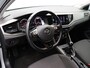 Volkswagen Polo 1.0 TSI Comfortline Business | Achteruitrijcamera | Parkeersensoren voor/achter | Gescheiden climate control |