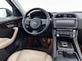 Jaguar F-Pace 2.0 Portfolio AWD 20d Aut. *PANO | DIGI-COCKPIT | XENON | LEATHER | KEYLESS | MERIDIAN-SOUND | NAVI-FULLMAP | ECC | PDC | CRUISE | 19''ALU*