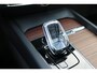Volvo V60 2.0 B4 Inscription | Panoramadak | Head-up Display | 360 Graden Camera | Parkeersensoren | Bruin Lederen Bekleding | Harman Kardon Audio | Keyless Entry | Elektrische Achterklep | Navigatie | Apple Carplay | Android Auto
