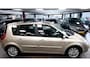 Renault Scenic 2.0-16V Tech Line