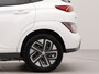 Hyundai Kona Electric EV Fashion 39 kWh | SoH 98,6% | Apple carplay | Navigatie | Achteruitrij camera | Spraakbediening | Dodehoek detector | Parkeersensoren achter |  Keyless entry |