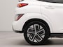 Hyundai Kona Electric EV Fashion 39 kWh | SoH 98,6% | Apple carplay | Navigatie | Achteruitrij camera | Spraakbediening | Dodehoek detector | Parkeersensoren achter |  Keyless entry |