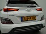 Hyundai Kona Electric EV Fashion 39 kWh | SoH 98,6% | Apple carplay | Navigatie | Achteruitrij camera | Spraakbediening | Dodehoek detector | Parkeersensoren achter |  Keyless entry |