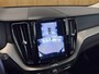 Volvo XC60 2.0 T6 Plug-in hybrid AWD Plus Dark | Stoel + Stuur verwarming | Trekhaak | BLIS | 360 Camera