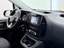 Mercedes-Benz Vito 114 CDI | Aut. | Dubbele Cabine | Schuifdeur L+R | LM Velgen | 5-zits | Navigatie | Trekhaak 2500kg | Parkeercamera | Comfortstoelen met Stoelverwarming | Cruise Control | Climate Control | LED | Certified